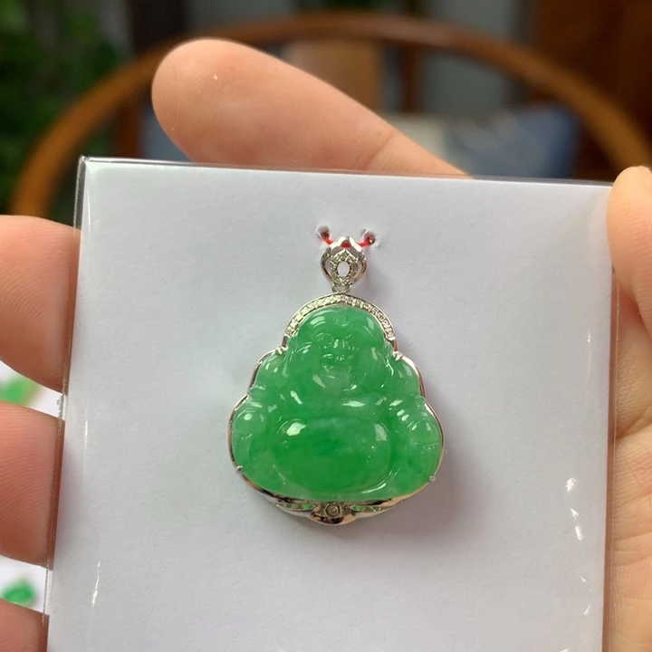 翡翠18K金镶嵌颈饰翡翠吊坠