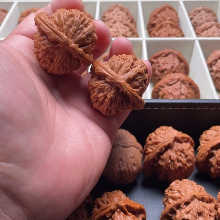 吊坠文玩核桃白狮子