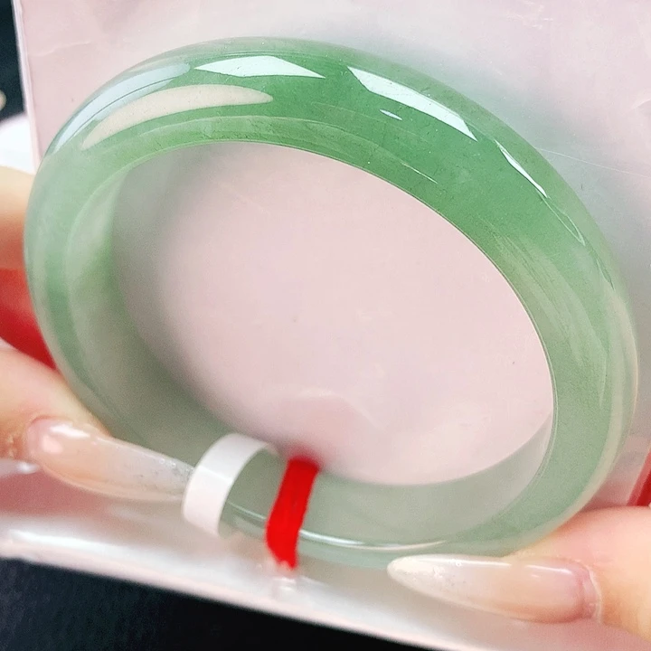 翡翠未镶嵌手镯58圈