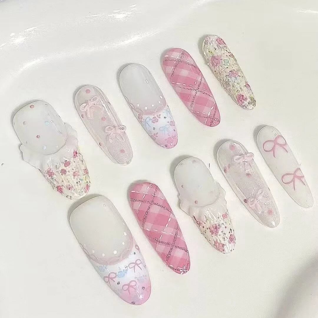 春日小碎花INS手绘粉色气氛网格美甲穿戴甲贴可爱显白蝴蝶结美甲