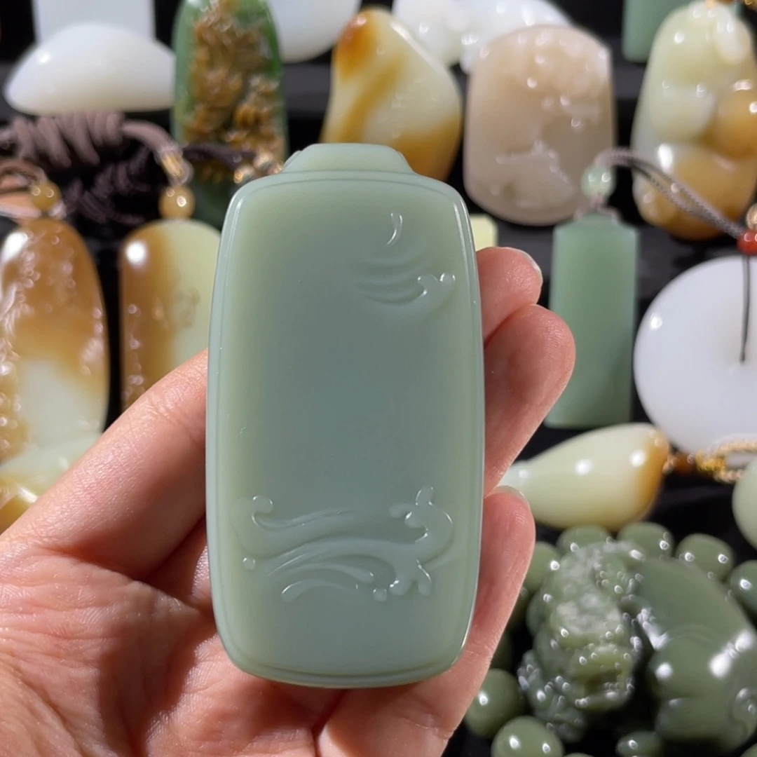 和田玉未镶嵌颈饰