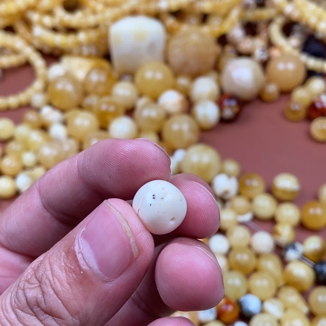 未镶嵌蜜蜡裸石s****n蜜蜡