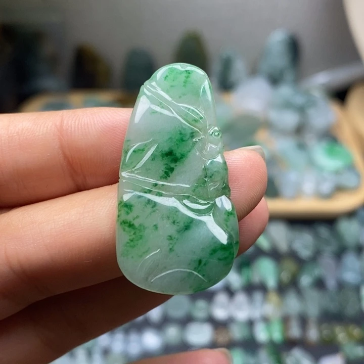 颈饰未镶嵌翡翠节节高升