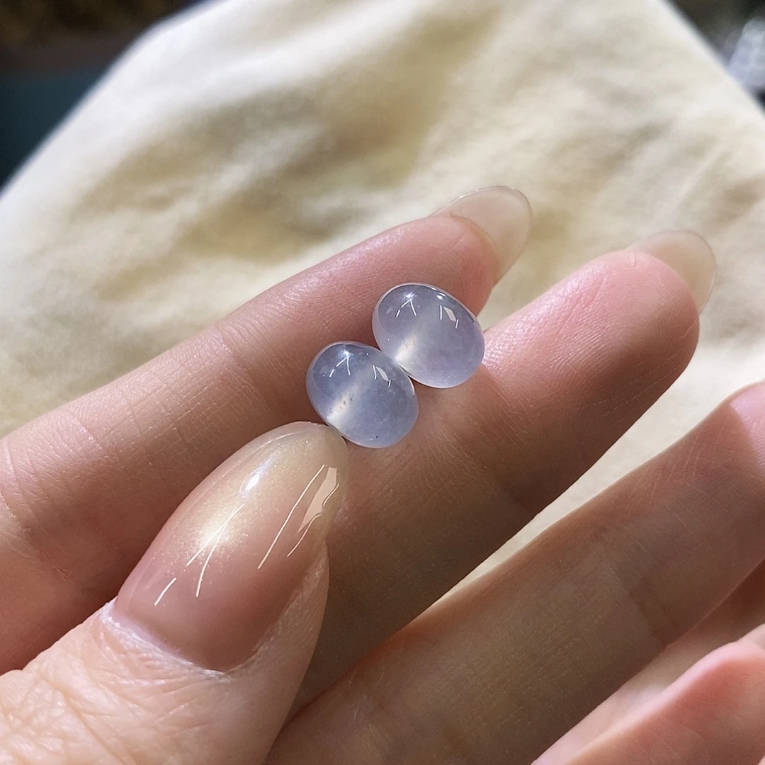 翡翠未镶嵌挂件一对鼓珠