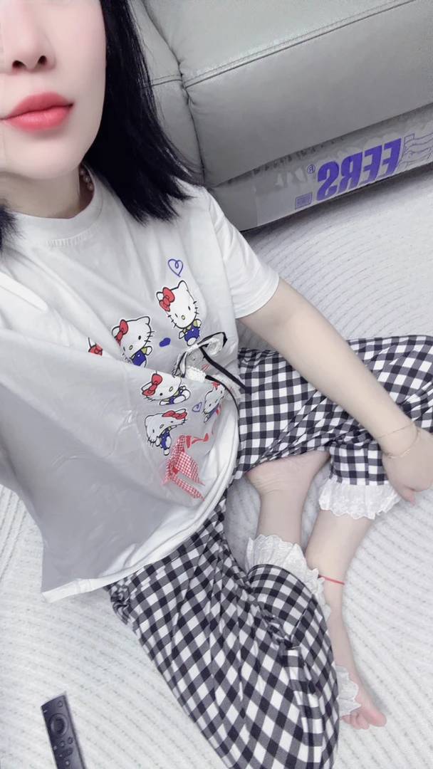 Kitty短袖八分裤套装