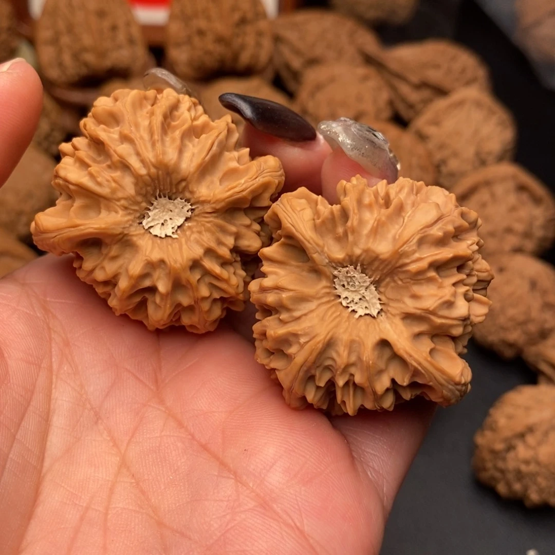 【闪购商品】顺**水文玩核桃龙门涧