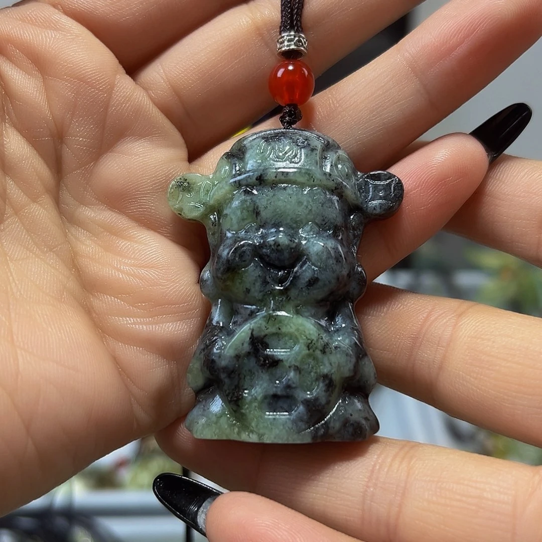 镔***蛇纹石玉未镶嵌颈饰