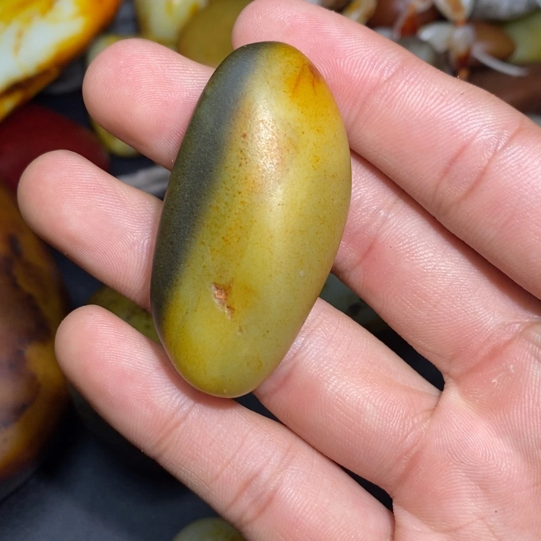 和田玉未镶嵌珠宝奇石