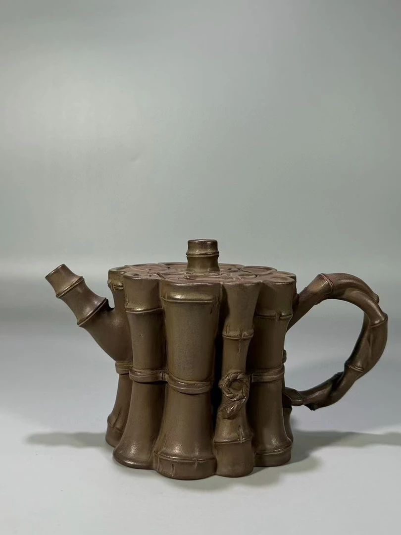 一捆竹 落款「陈鸣远」容量约360cc 尺寸18.4×9.4×9.9cm