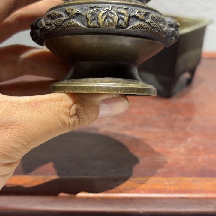 龍***藏精美的铜器摆件……