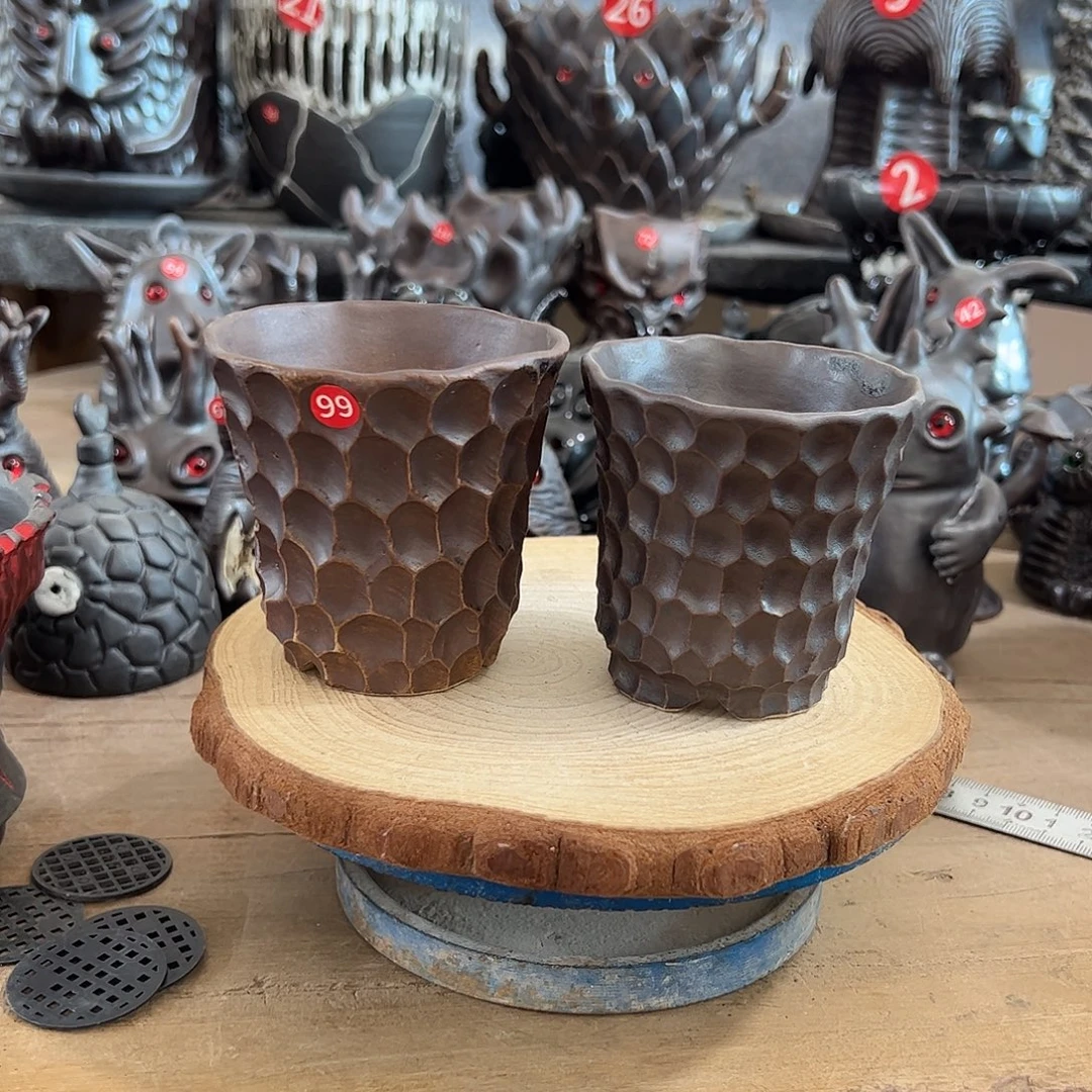 99号，手捏2个，默认微瑕，口7-7.5