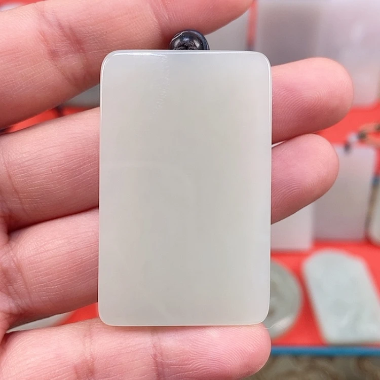 【闪购商品】颈饰未镶嵌和田玉