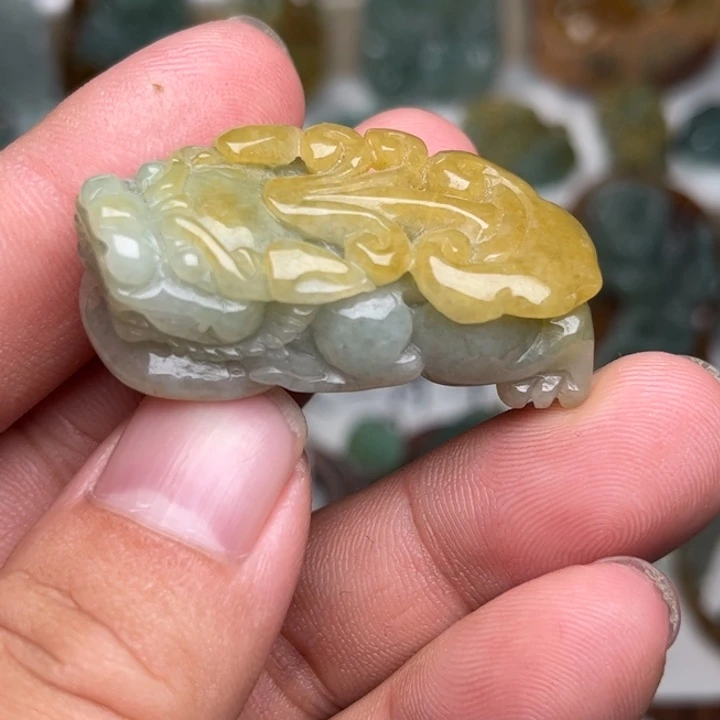 颈饰未镶嵌翡翠貔貅