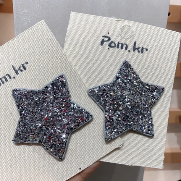 A128闪亮五角星到手两个掰掰夹