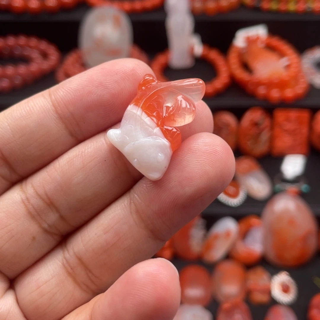 未镶嵌金鱼南红玛瑙