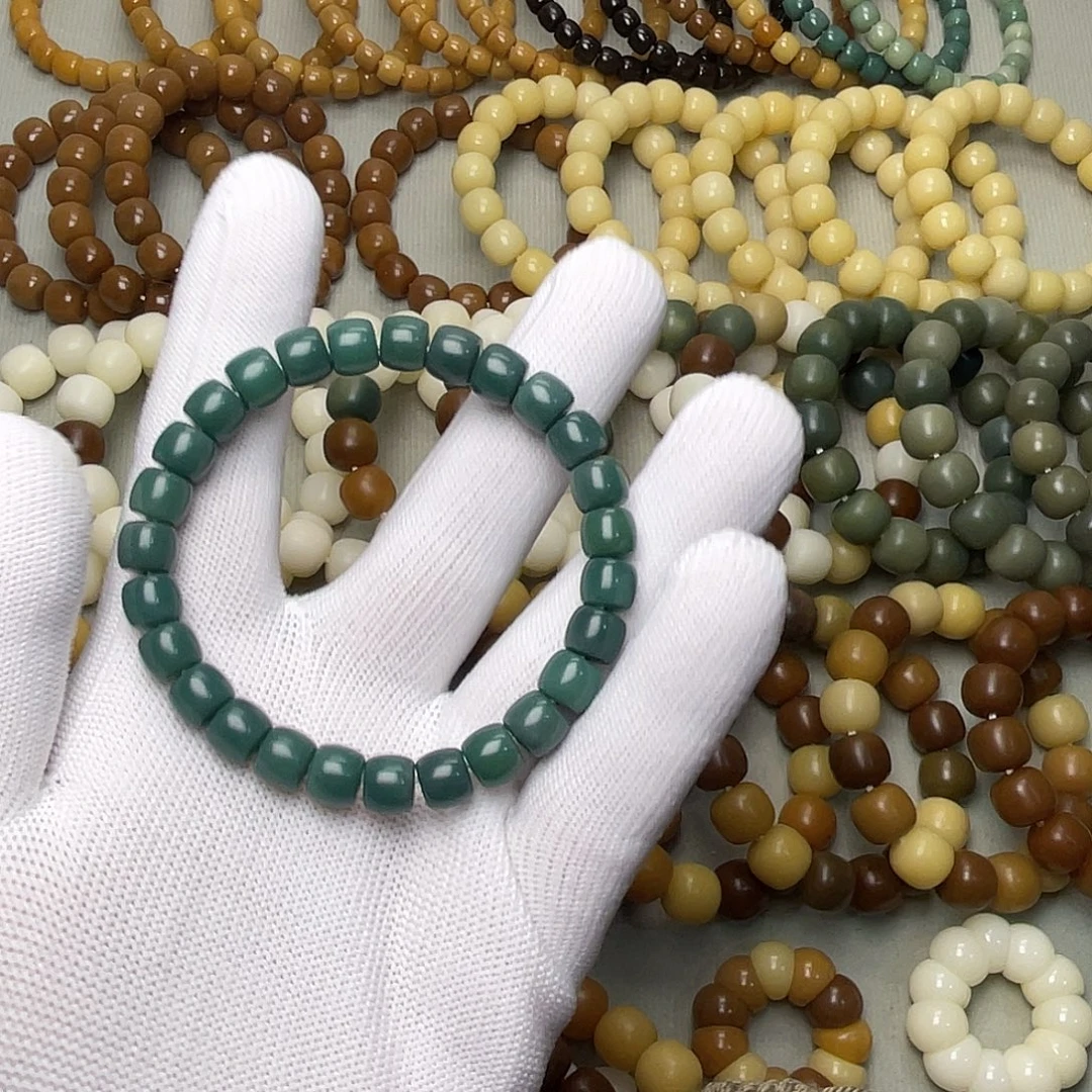 用***1菩提根/象牙果吊坠