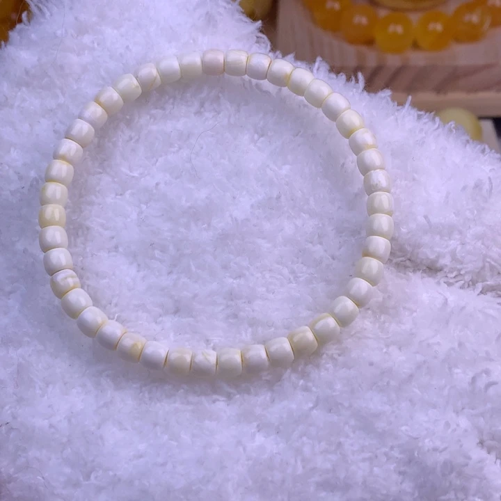 琥珀未镶嵌裸石5毫米