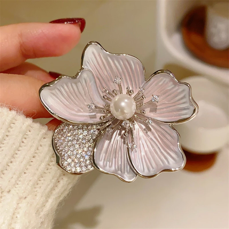 铜胸针 超美法式复古清冷感小香风山茶花胸针胸花优雅银灰色