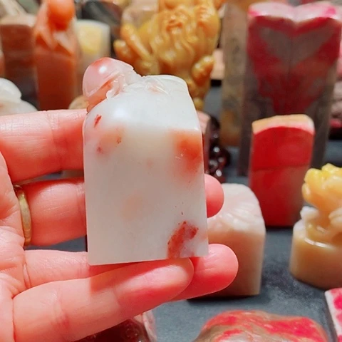 昌化石老性精品红花冻石