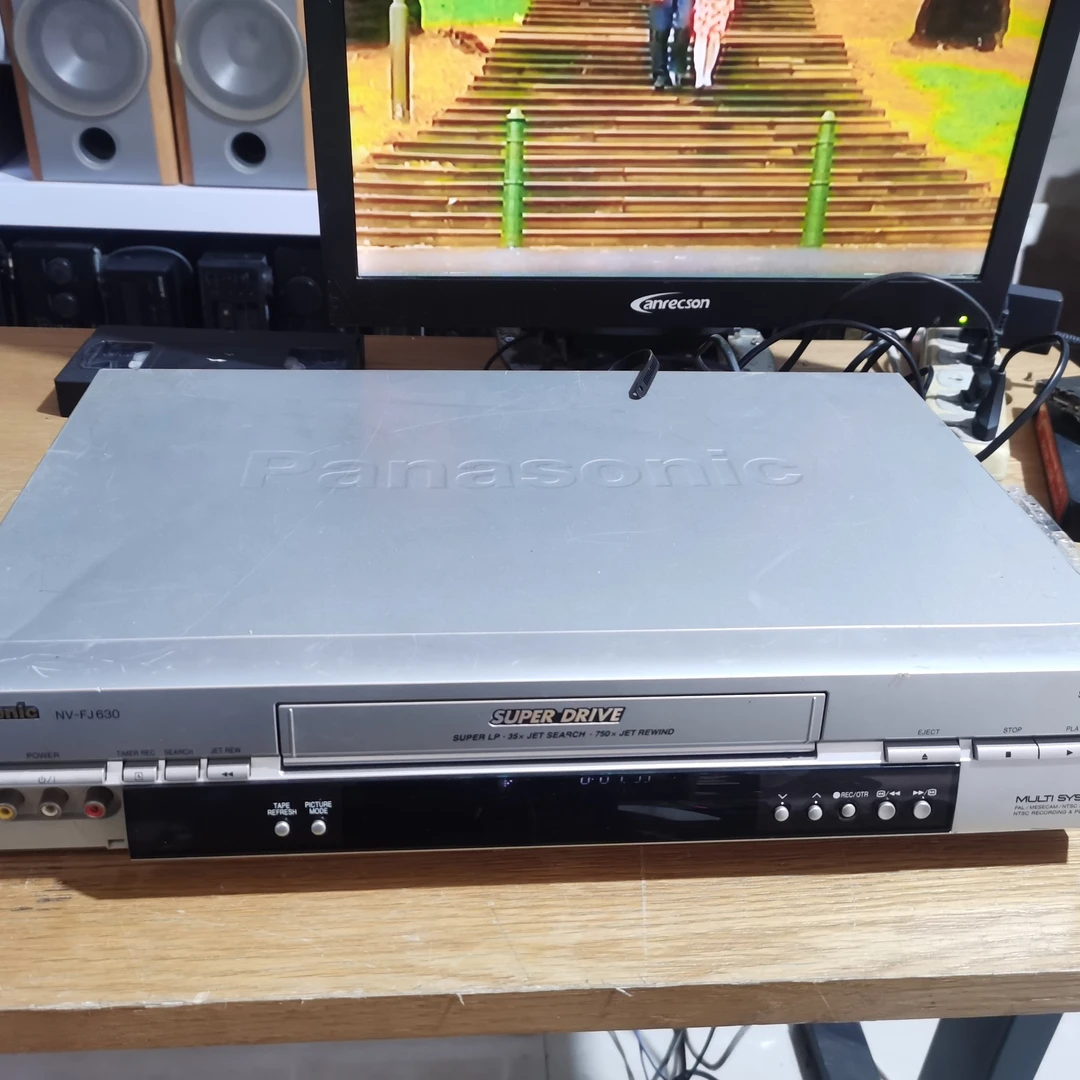 8新 Panasonic/松下 松下FJ630录像机没有遥控器少一个小盖子。