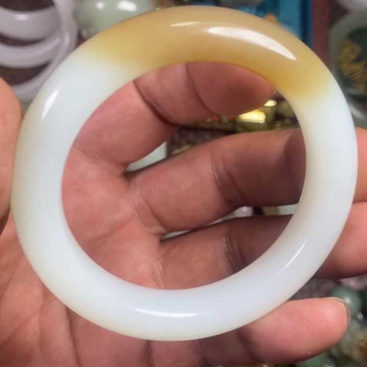 手串未镶嵌和田玉（糖玉）