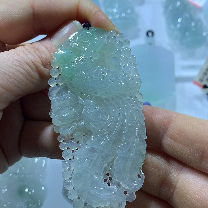 翡翠18K金镶嵌颈饰天然翡翠A货吊坠