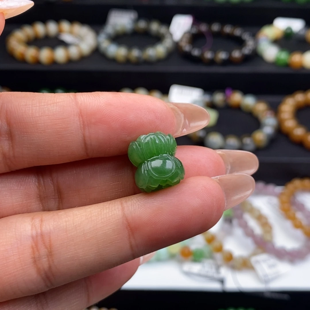 诗***浓和田玉未镶嵌颈饰