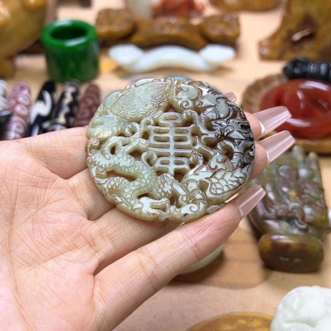 【闪购商品】蛇纹石玉颈饰未镶嵌