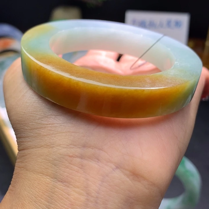 未镶嵌翡翠手镯定制翡翠