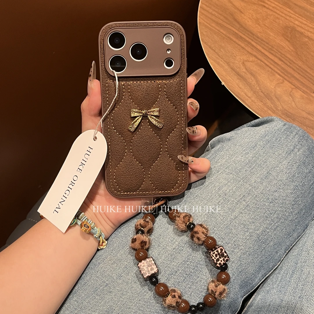 复古咖色鼓包菱格皮适用苹果17pro手机壳iphone16/15/14/13promax