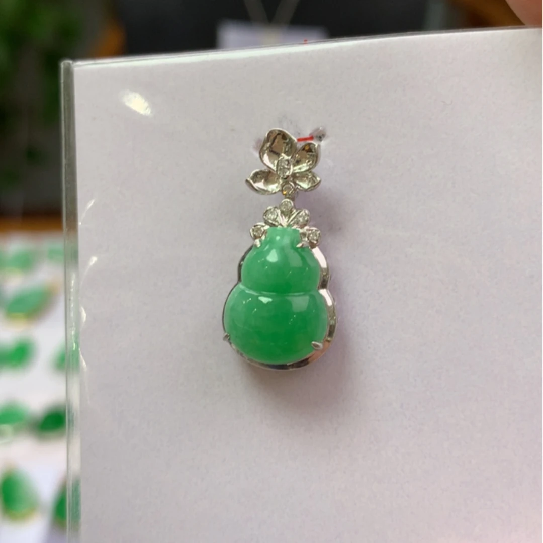【闪购商品】翡翠颈饰18K金镶嵌翡翠