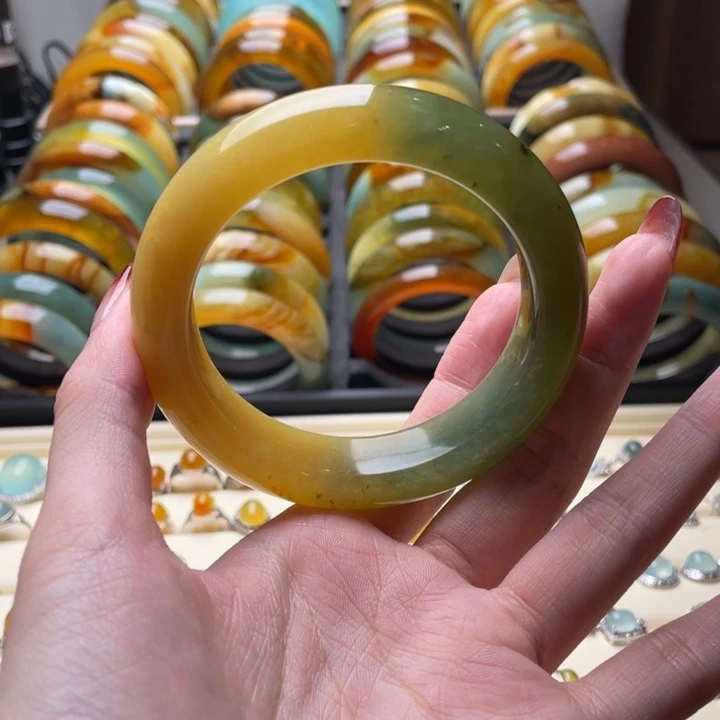 蛇纹石玉手镯未镶嵌60.6
