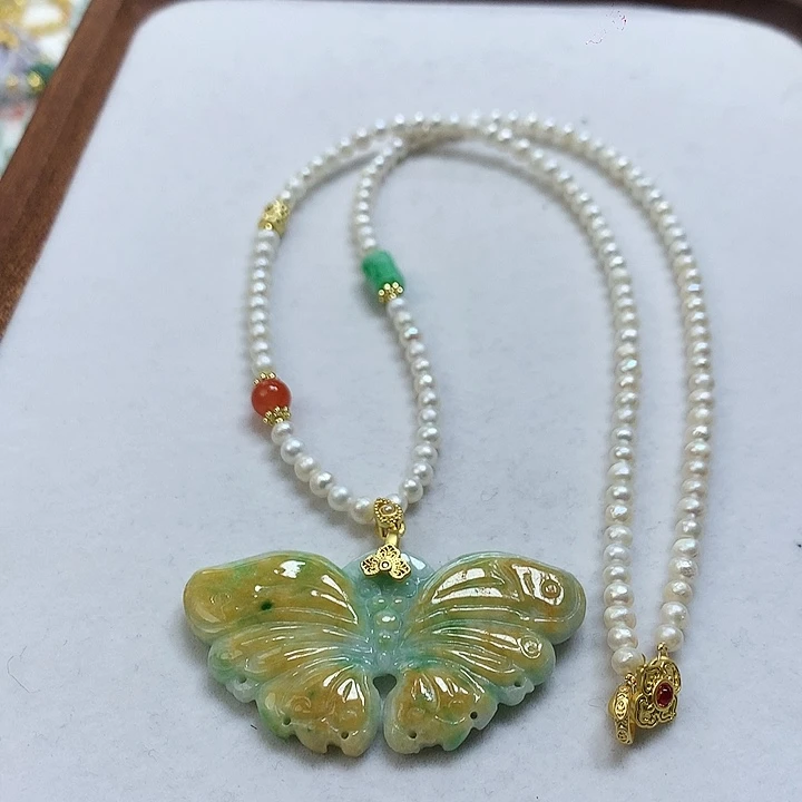 翡翠颈饰未镶嵌吊坠