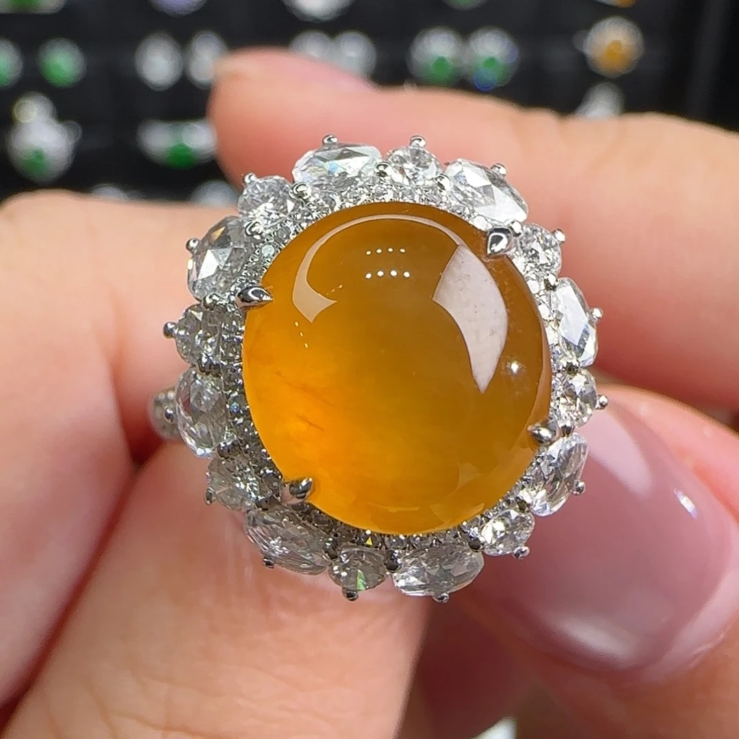18K金镶嵌戒指翡翠天然翡翠