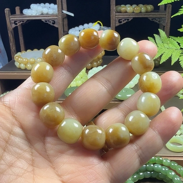 用***8和田玉（糖玉）未镶嵌手链