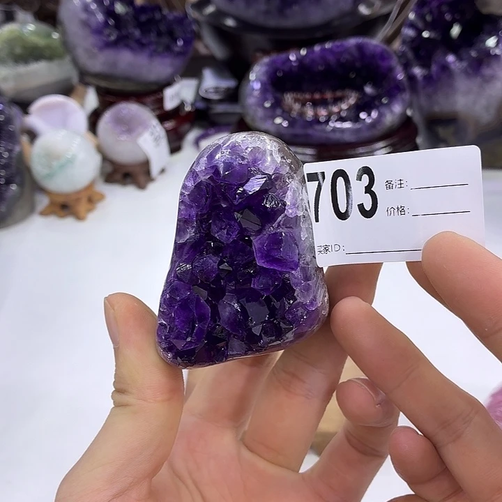 未镶嵌水晶大型摆件（非配饰）