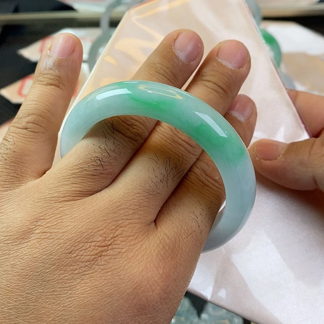 【闪购商品】未镶嵌手镯翡翠