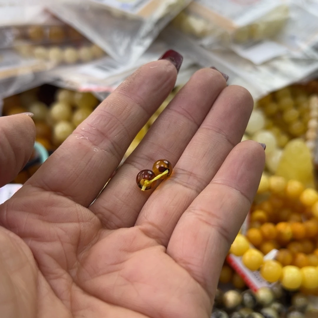 琥珀珠宝奇石未镶嵌