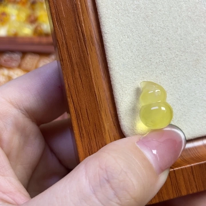 琥珀未镶嵌珠宝奇石葫芦