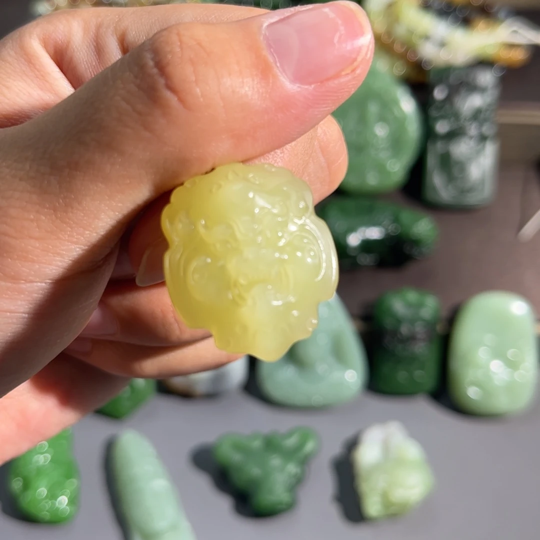 和田玉未镶嵌颈饰Z***e黄口兽首定制