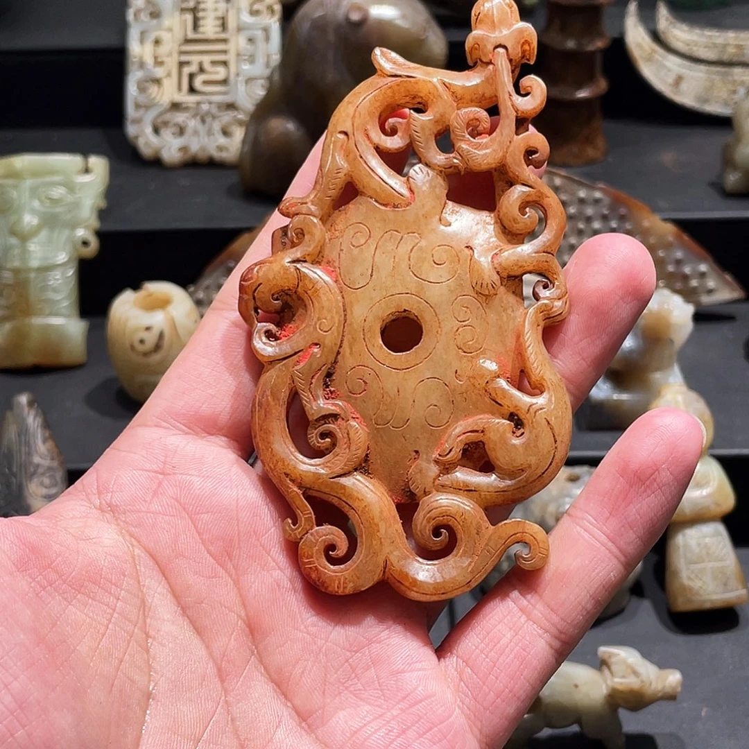 钛***啦未镶嵌和田玉（糖玉）挂件