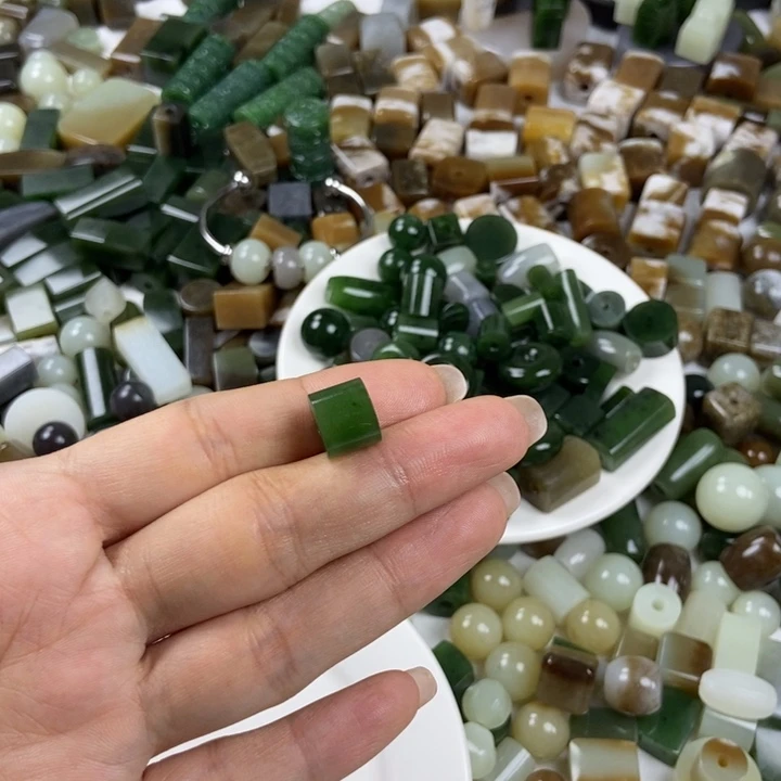 未镶嵌和田玉珠宝半成品时**转