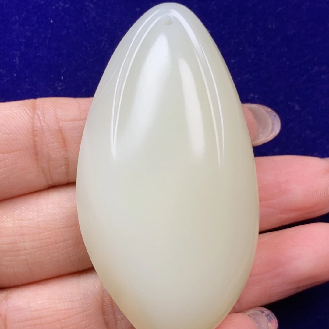 青***熟和田玉未镶嵌挂件