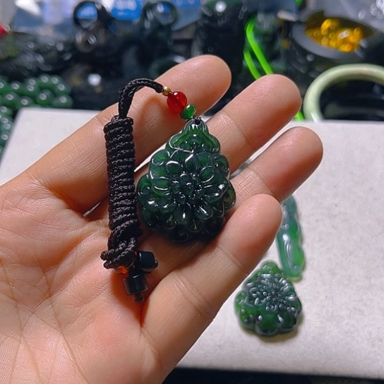 蛇纹石玉颈饰未镶嵌用****8