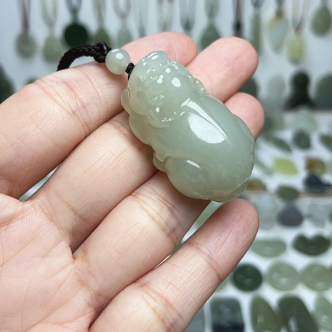 颈饰未镶嵌和田玉?****