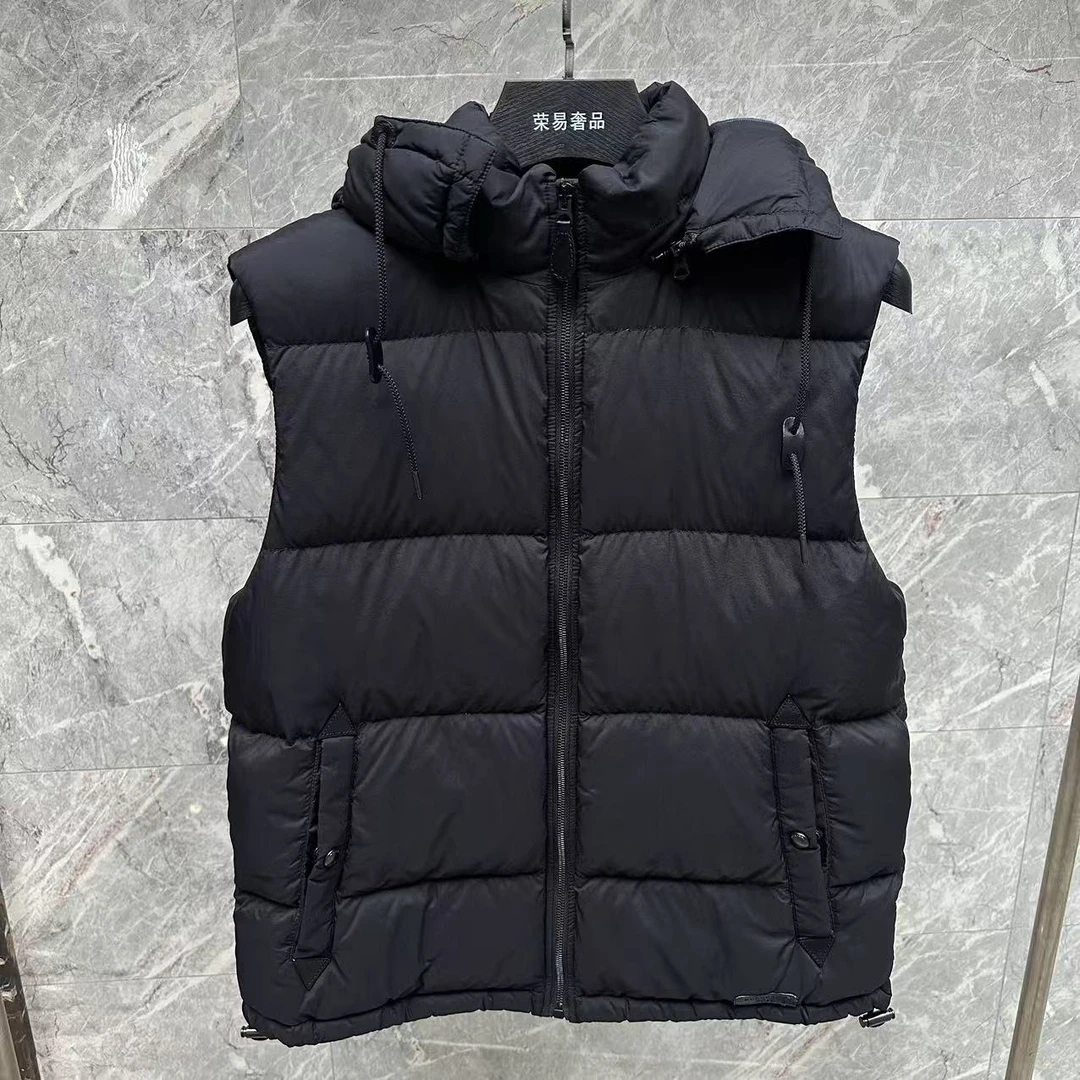 未使用 BURBERRY/博柏利 黑色连帽羽绒服马甲/L码