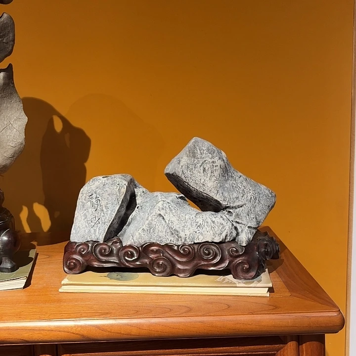 L***s太湖石原石白色1111