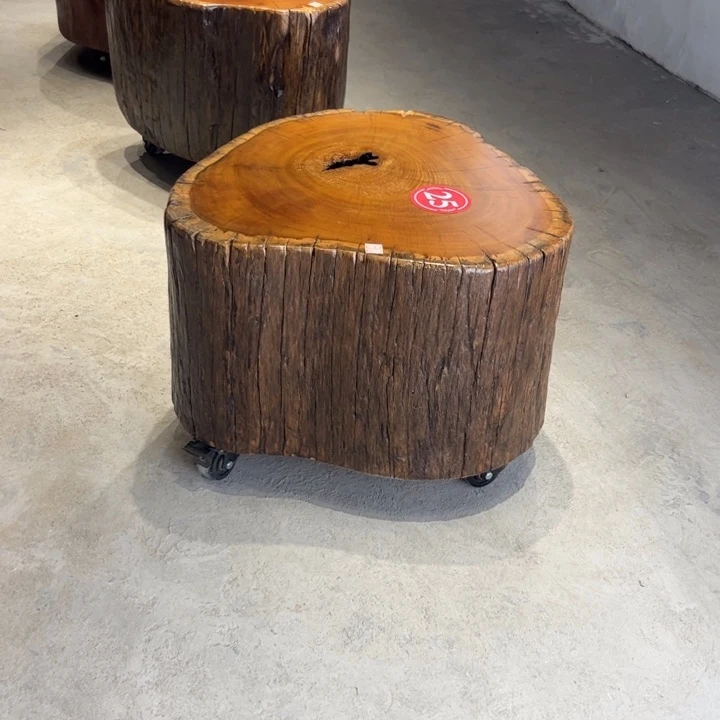 潍***司木（非红木类）原木墩子