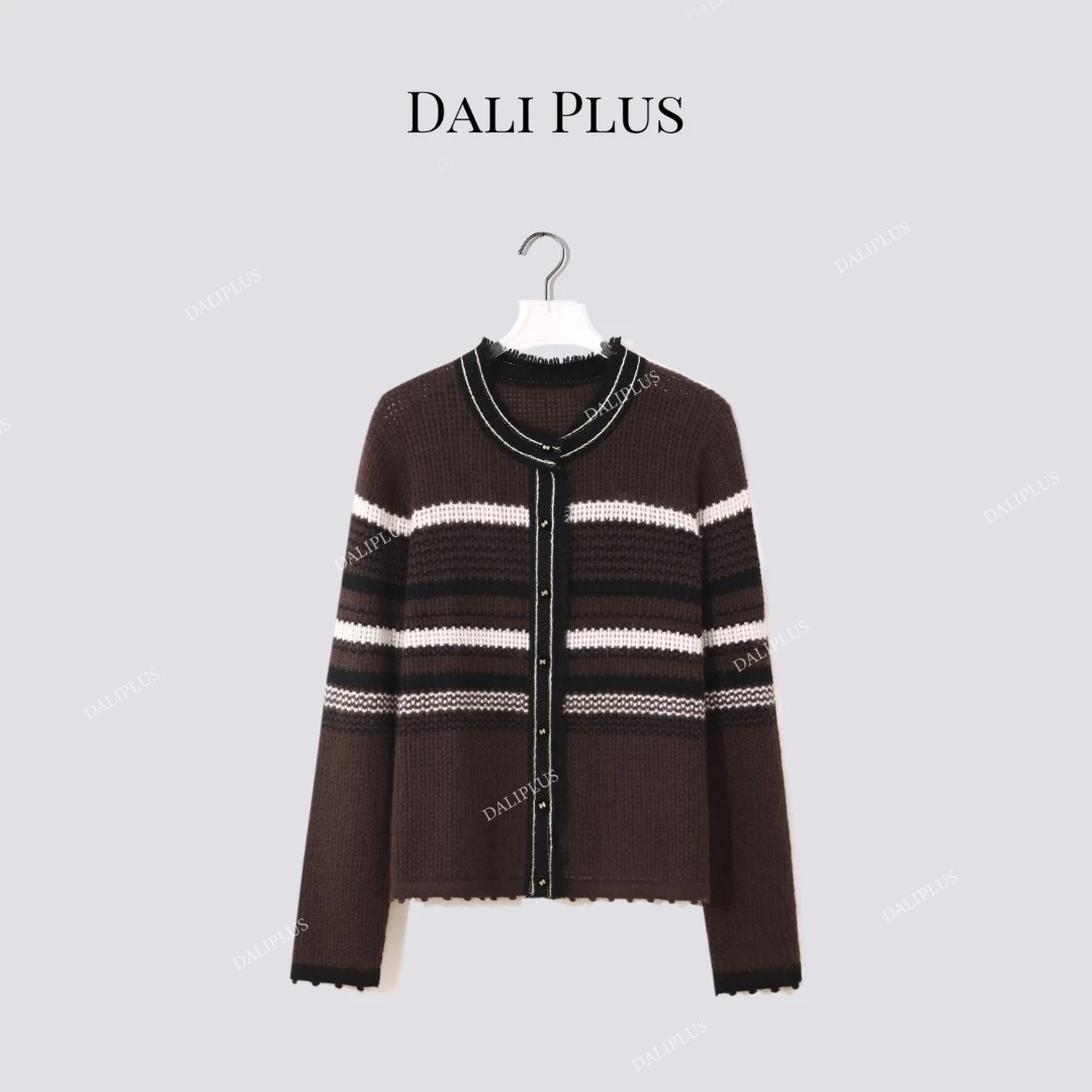 DALI PLUS“咖白条纹毛衣”绵羊毛浣熊绒混纺长袖针织-D5CH5388