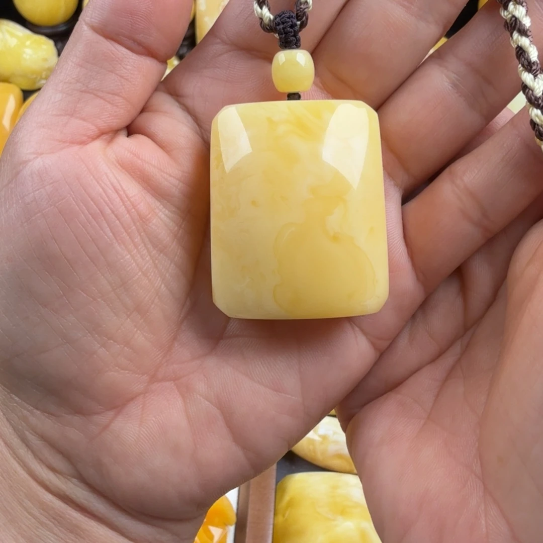琥珀未镶嵌颈饰纯天然琥珀蜜蜡